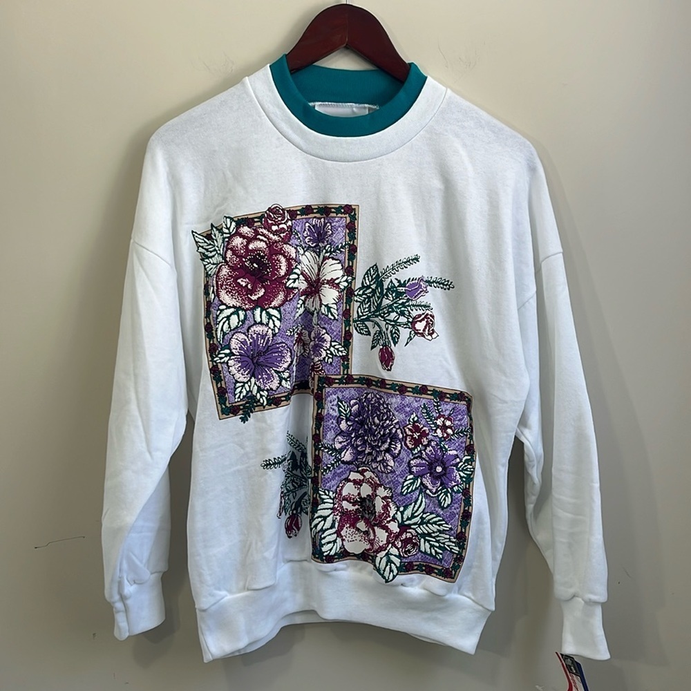 Land’n Sea Women’s Floral Sweatshirt Size Small